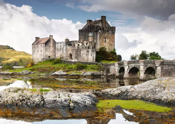 Ravensburger - Eileen Donan Castle, Scotland 1000 Piece Puzzle