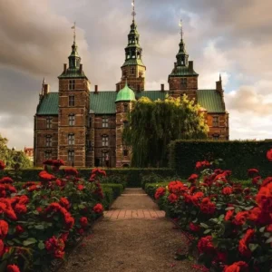 Ravensburger - Rosenborg Castle, Denmark 1000 Piece Puzzle